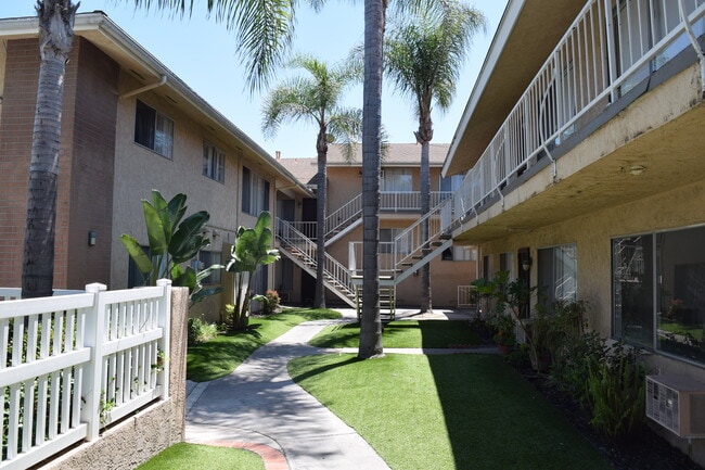 Photo - Atrium Gardens