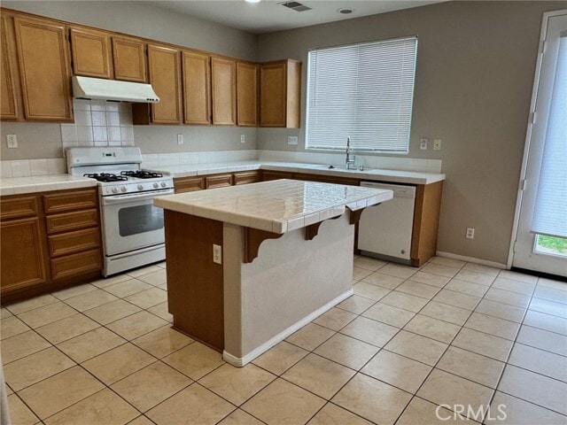 Photo - 6437 Kaisha St