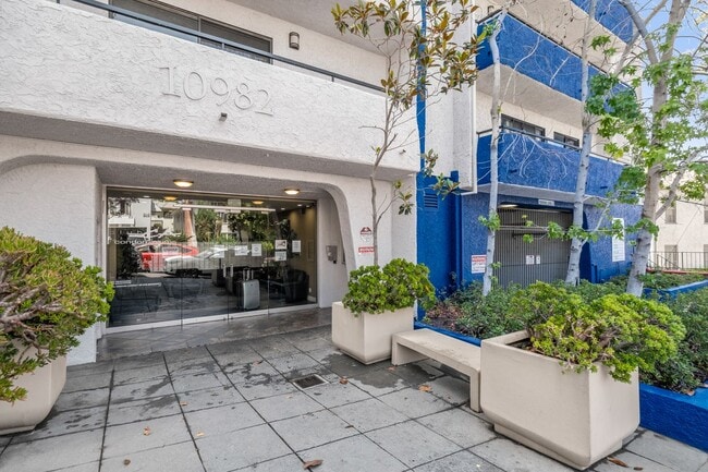 Photo - 10982 Roebling Ave Unit 520