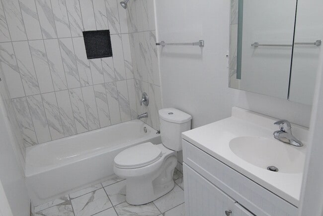 Photo - 3247 W Century Blvd Unit 8