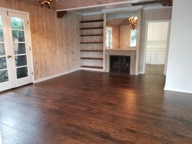 Photo - 4822 Grand Ave