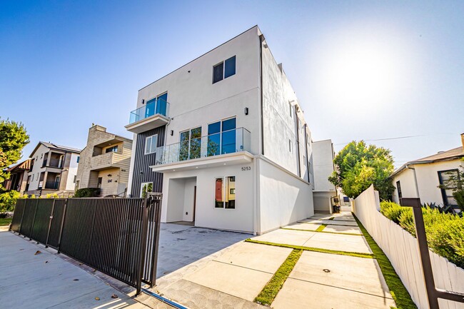 Photo - 5253 Agnes Ave Apartment Unit 5251 #3