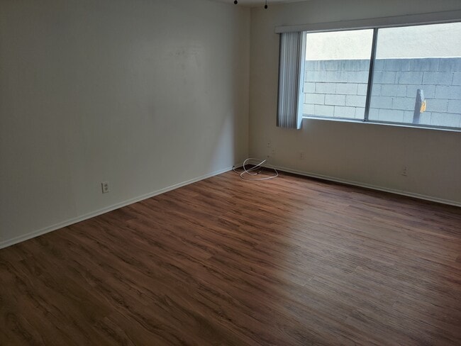 Photo - 625 Magnolia Ave Unit 3