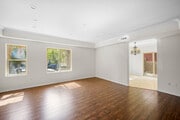 Photo - 345 W Loraine St