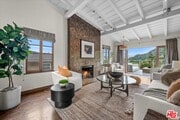 Photo - 3074 Lake Hollywood Dr House
