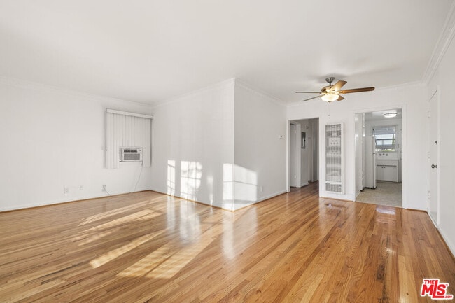 Photo - 5324 Vantage Ave Unit 4