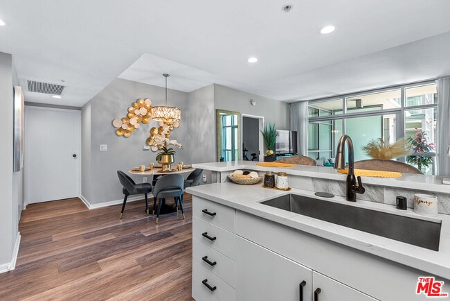 Photo - 13700 Marina Pointe Dr Unit 627