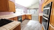 Photo - 1752 Bradcliff Way House