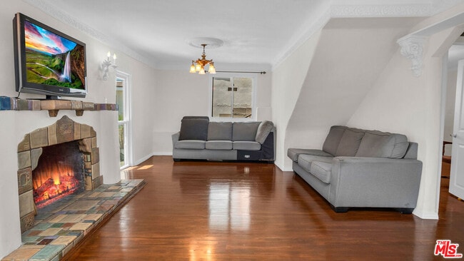 Photo - 2620 Commodore St