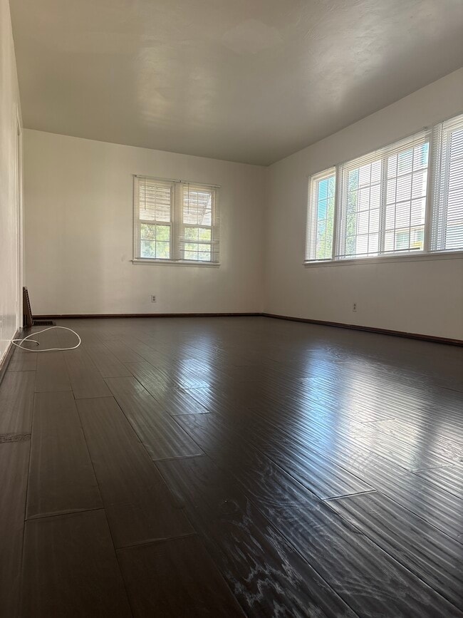 Photo - 1712 Huntington Dr Unit A