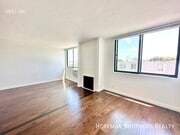 Photo - 724 N W Knoll Dr Unit 205