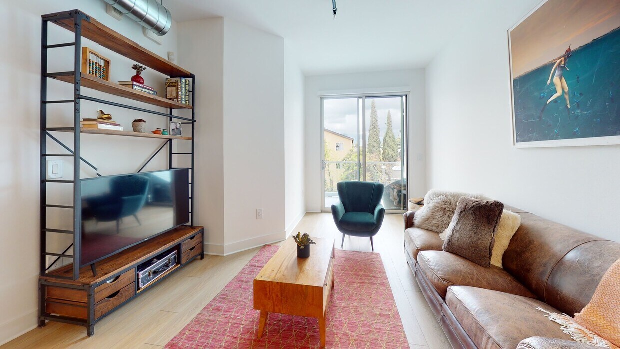 3D Tour - 710 N El Centro Ave Unit 314