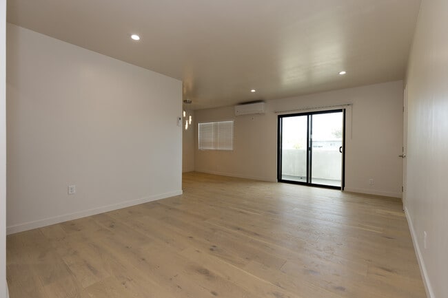 Photo - 1828 10th St