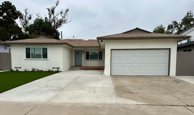 Newly Renovated 2023!! Super close to camp... - Newly Renovated 2023!! Super close to camp... House