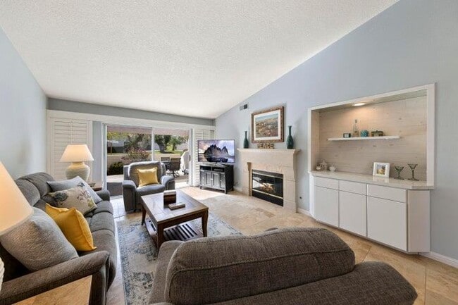 Photo - 199 Desert Falls Dr E