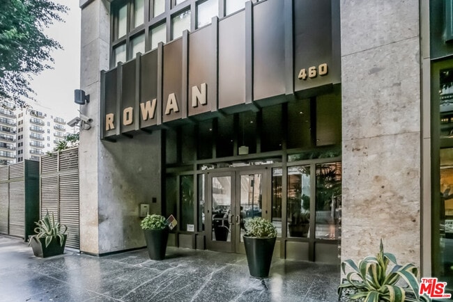 Building Photo - 460 S Spring St Unit 608