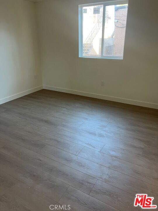 Photo - 835 E 33rd St