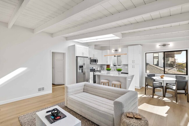 Photo - 2612 Alma Ave