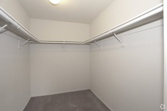 2BR, 1BA - Somerset Village