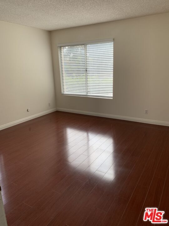 Photo - 4105 Summertime Ln