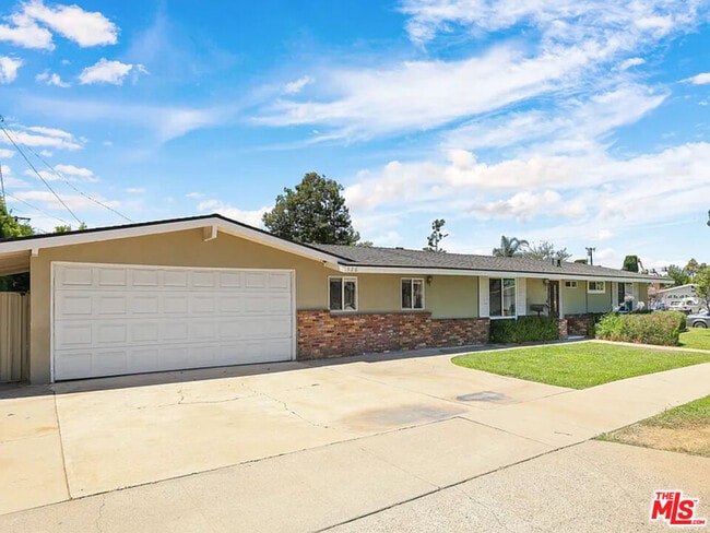 Building Photo - 526 N Emerald Dr