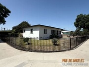 Photo - 928 E 102nd St