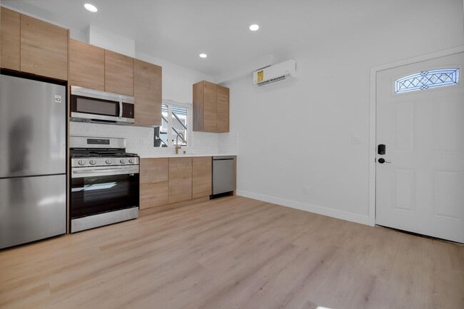 Photo - 4554 North Ave Unit 4556 #1