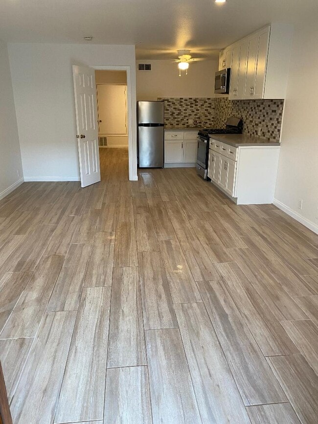 Kitchen/Dining Room - 17200 Newhope St Unit 27B