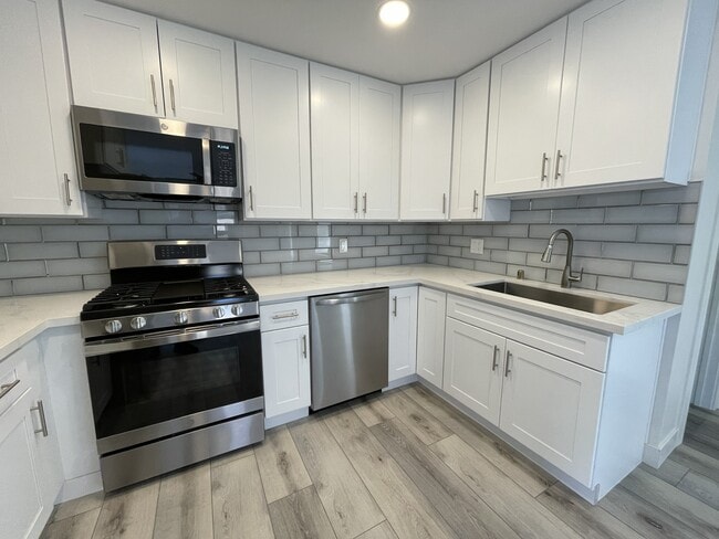 Kitchen - 361 Cedar St