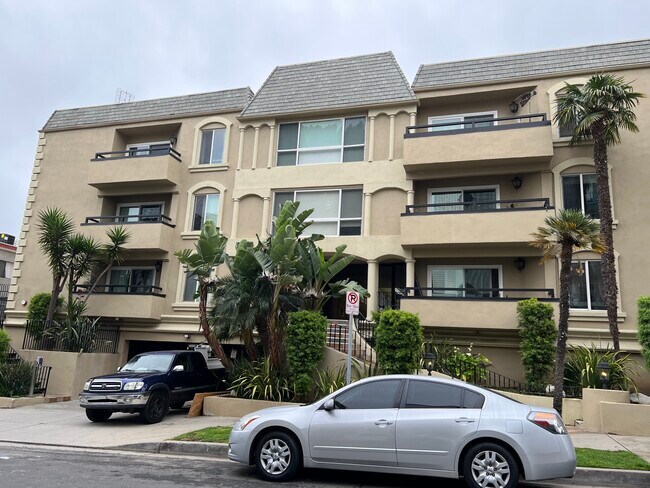 Quiet cul de sac - 11646 Chenault St Unit 12