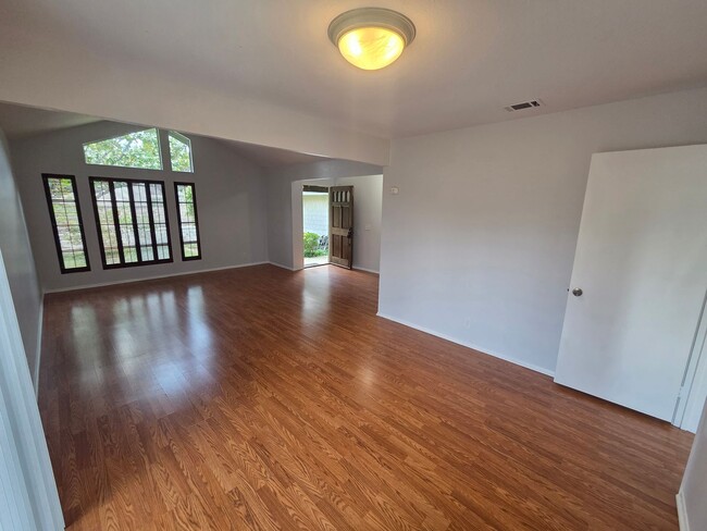 Photo - Stunning Via Verde home!