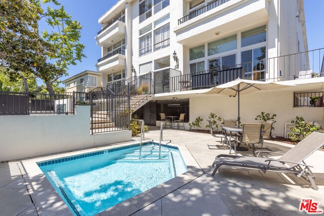 Photo - 511 San Vicente Blvd Unit 204