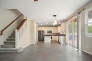Photo - Beautiful 3 Bedroom in Eastlake Vistas House
