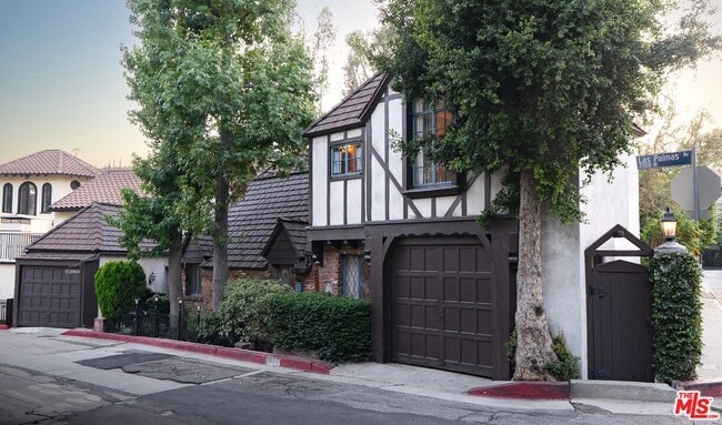Photo - 2057 N Las Palmas Ave