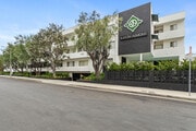 Photo - Burton Almont Apartments