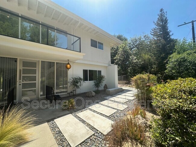 Photo - 4654 Galendo St