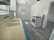 Kitchen - 152 Ximeno Ave Unit C