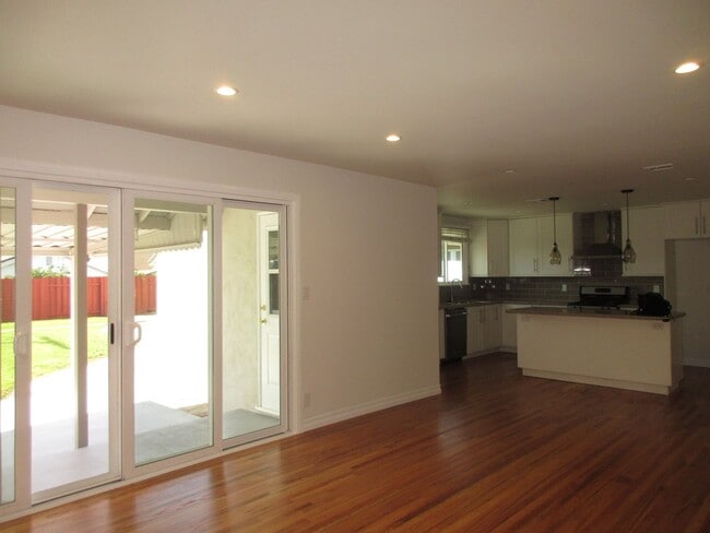 Photo - 17074 Horace St