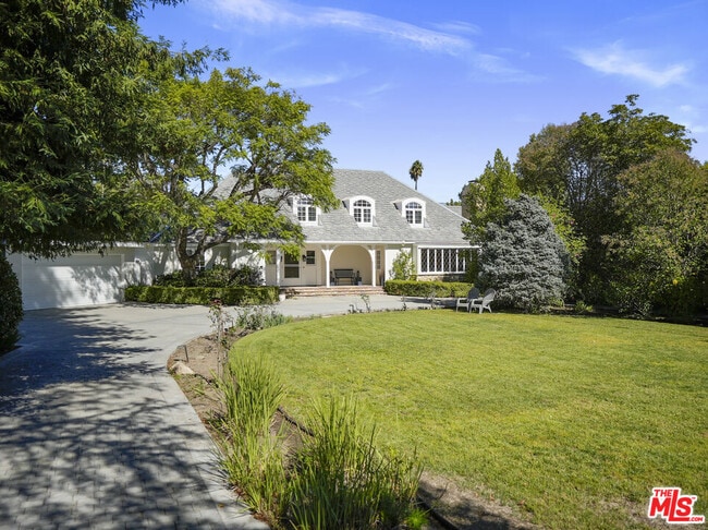 Building Photo - 13161 Addison St