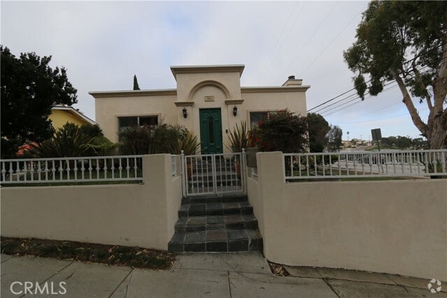 Building Photo - 500 N Irena Ave Rental