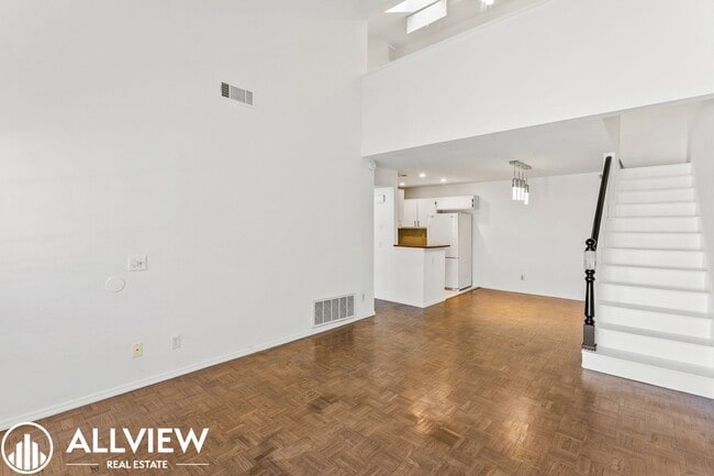 Photo - Updated 2 Bed, 1.5 Bath Condo in Gated Crosspointe Village