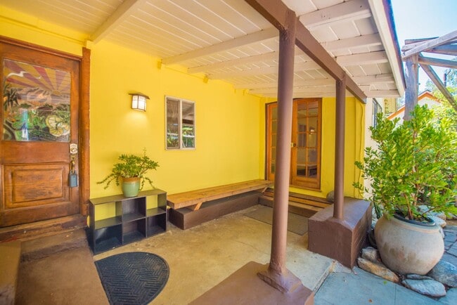 Building Photo - Bring Your Crew. Take the Whole Compound Unit 2599 Huntington Drive "B"