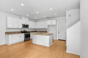 Photo - Beautiful Townhome in Desirable Neighborhood!