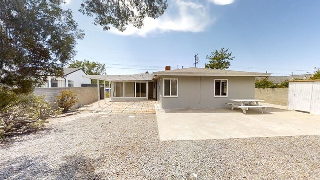 Photo - 5BD/3BA on Tipton!! Great Backyard w Patio!!