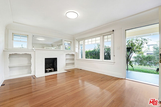 Photo - 11970 Darlington Ave