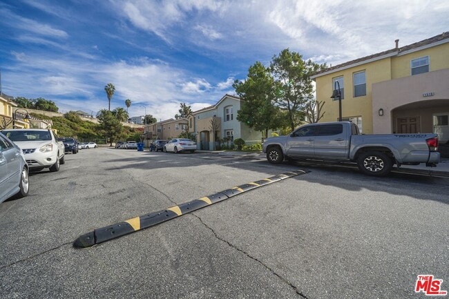 Photo - 121 Cancion Way