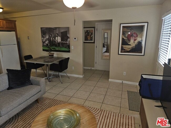 Photo - 541 Calle Amigos