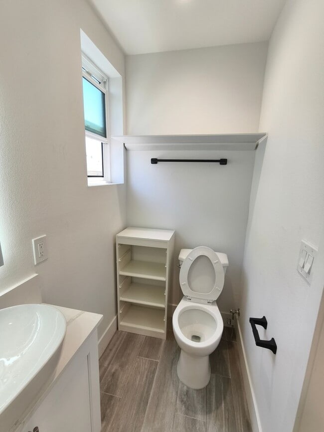 Photo - 3020 Normandie Ave Unit B2-1