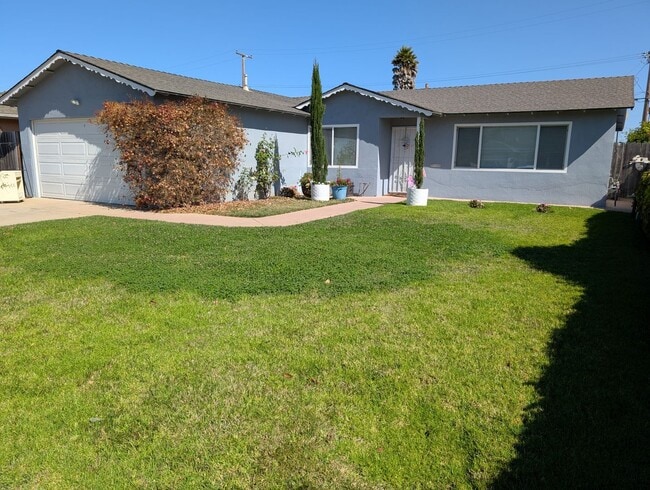 Photo - 1109 W Airport Ave
