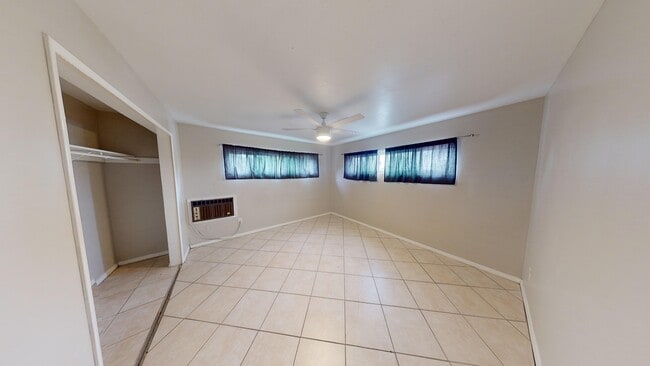 Photo - 5311 Saxon St